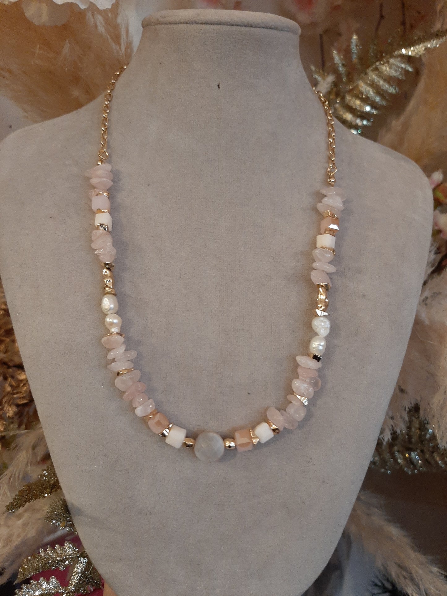 ROSE QUARTZ NECKLACE