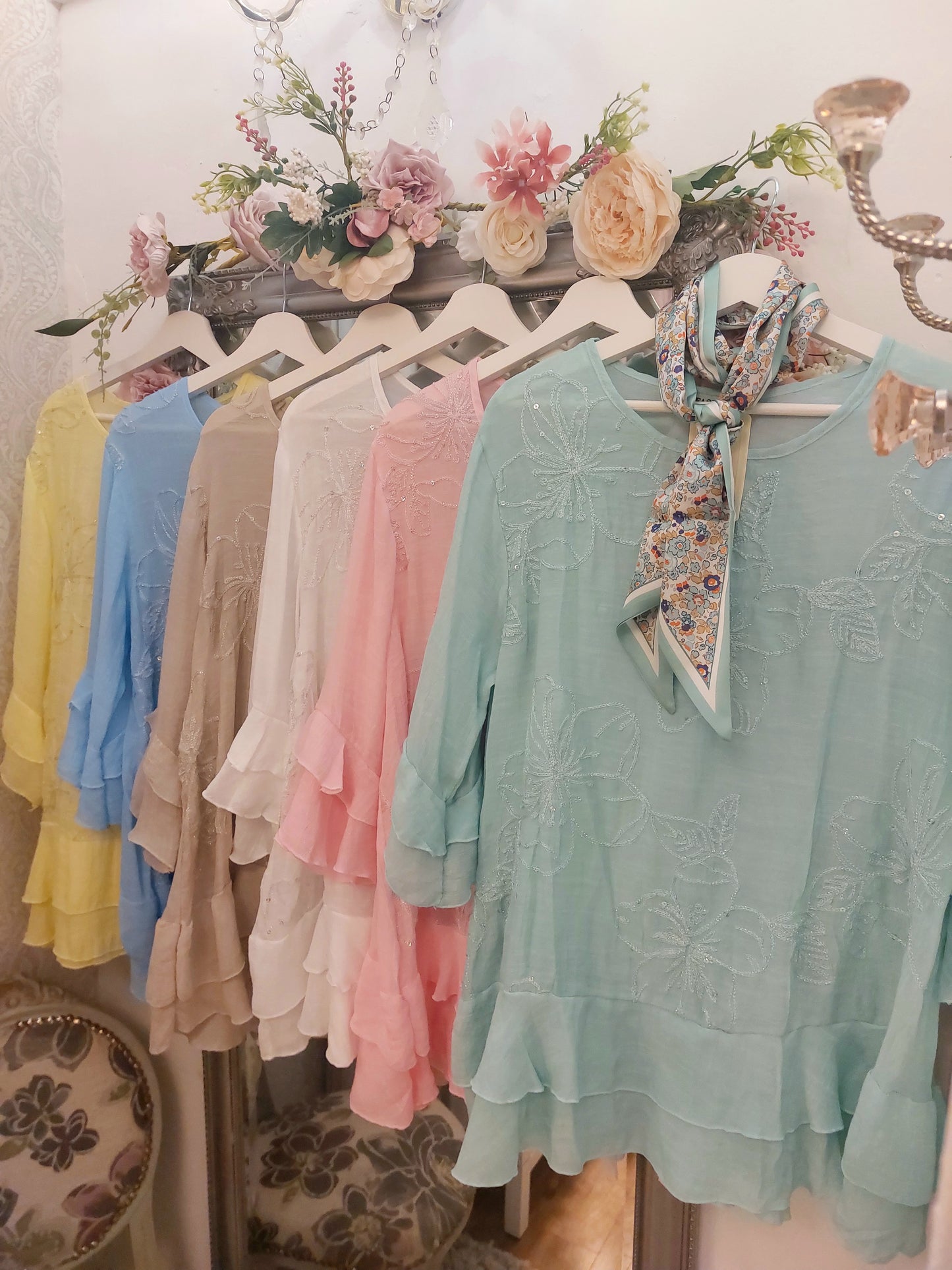 Embellished Sequin Floral 3/4 Frill Sleeve Top 12-18/20