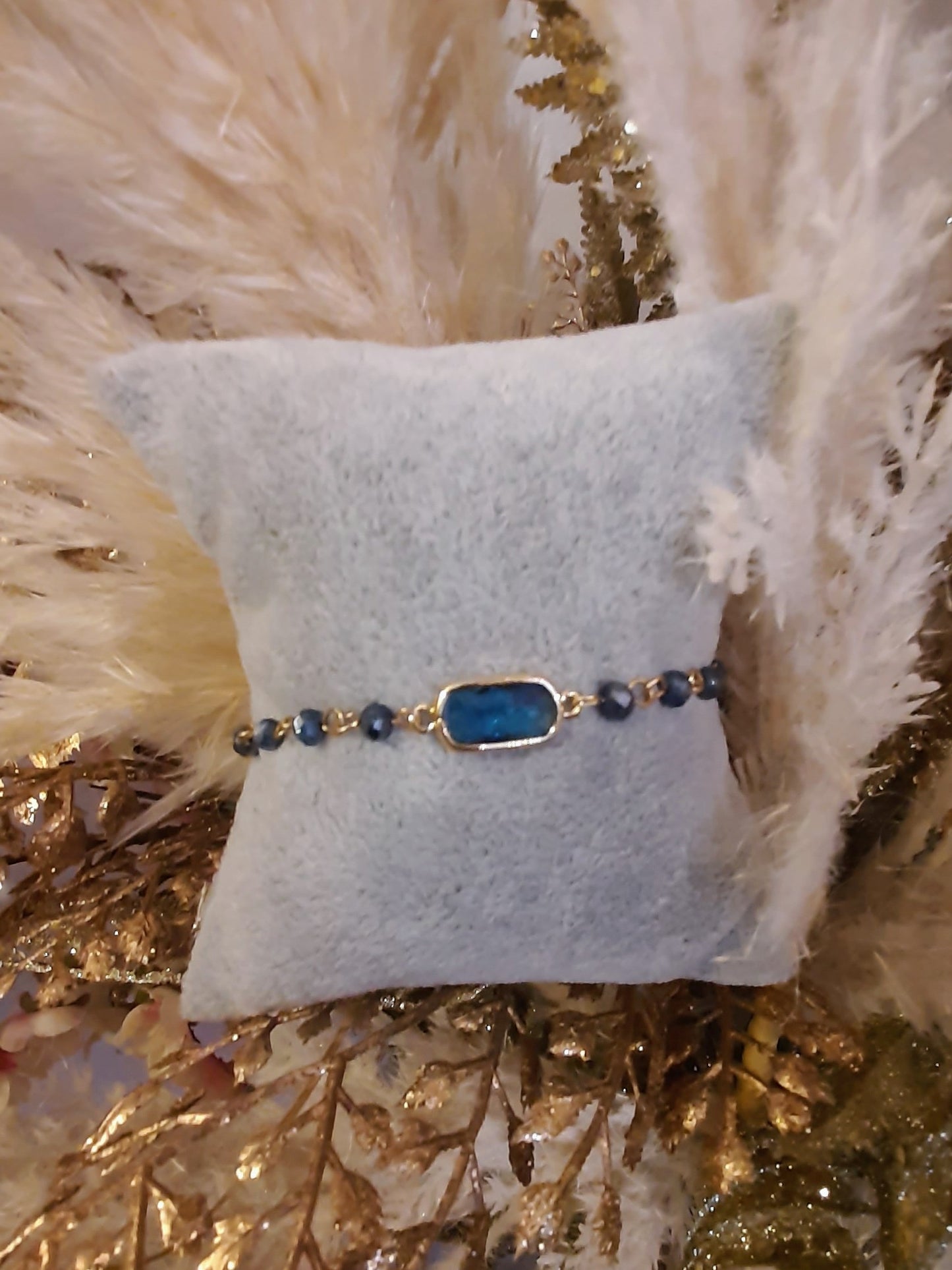 D & X Blue Glass Crystal Beaded Bracelet