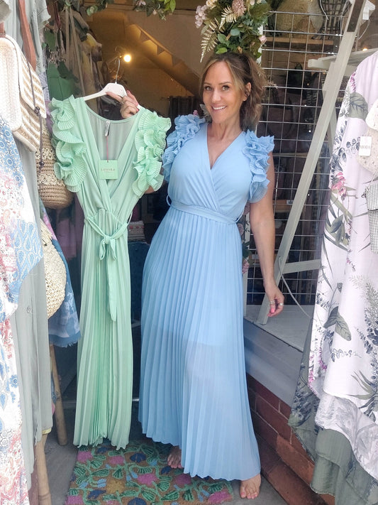 **SALE**  The Dreamy Dress 8-14