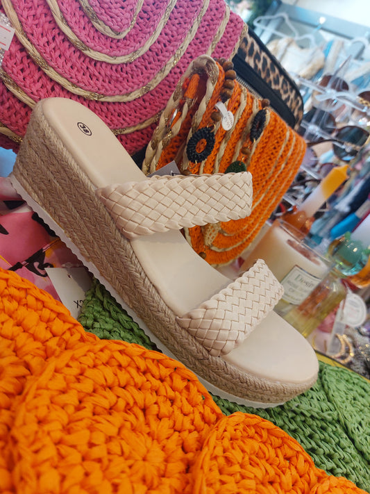 **SALE **  Cream Woven Sandles
